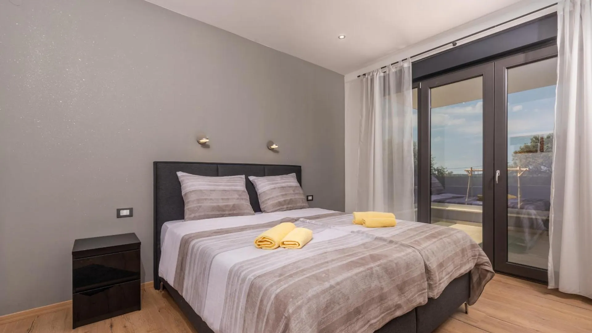 Villa Posidonia Near Pula With Sea View And Surrounded By Olive Trees Krnica
