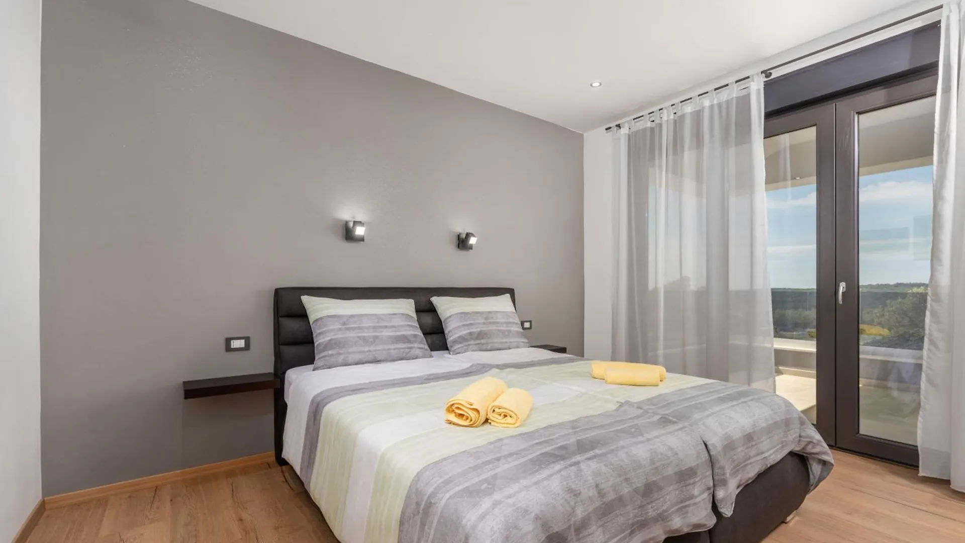 Villa Posidonia Near Pula With Sea View And Surrounded By Olive Trees Krnica