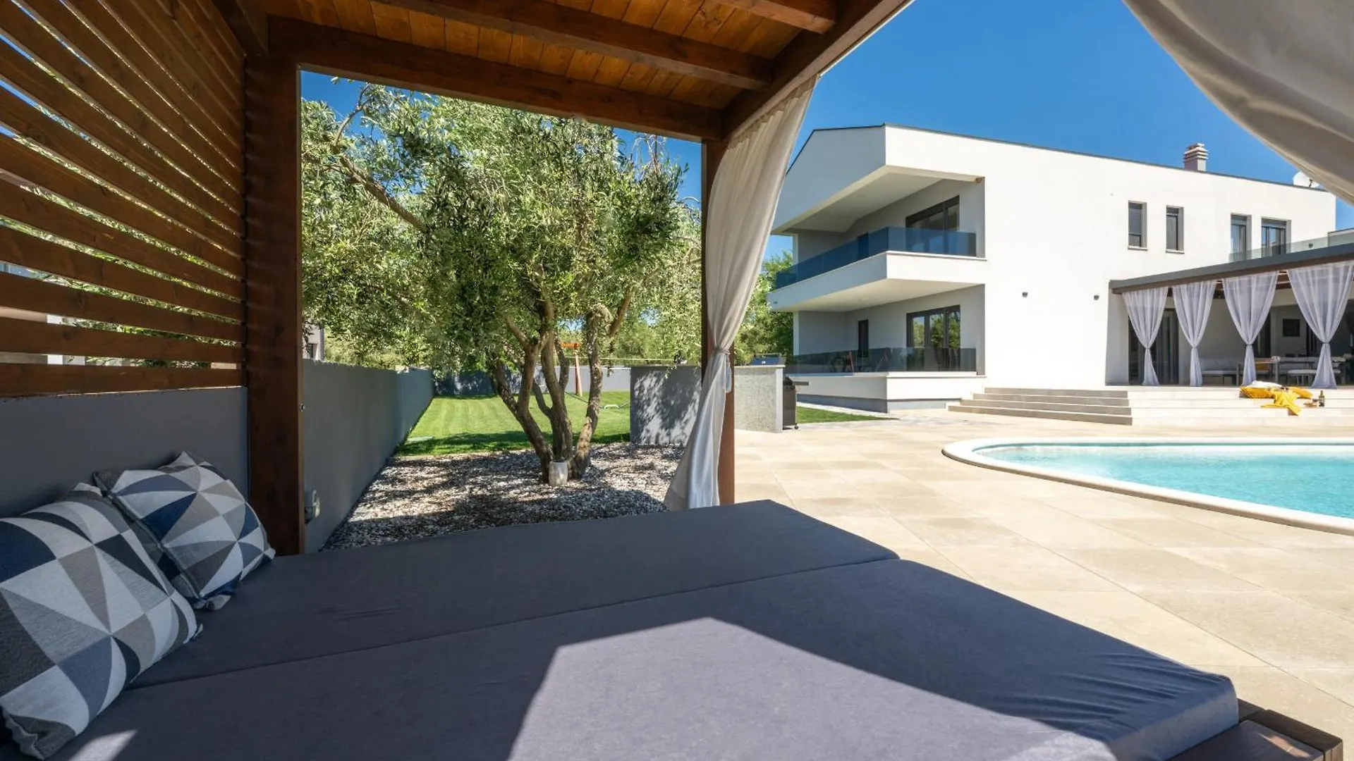 Villa Posidonia Near Pula With Sea View And Surrounded By Olive Trees Krnica