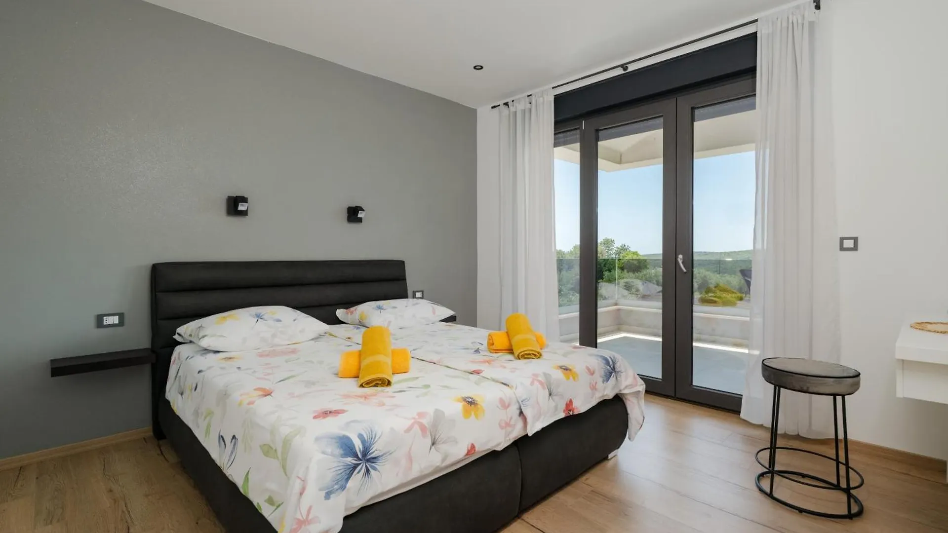 Villa Posidonia Near Pula With Sea View And Surrounded By Olive Trees Krnica
