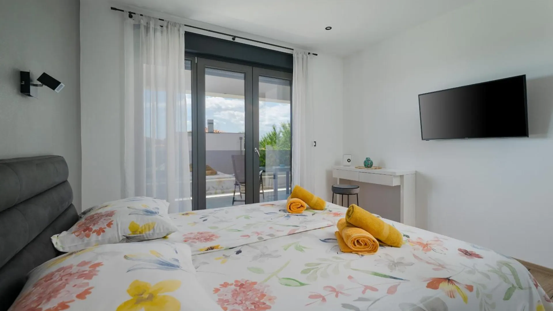 Villa Posidonia Near Pula With Sea View And Surrounded By Olive Trees Krnica