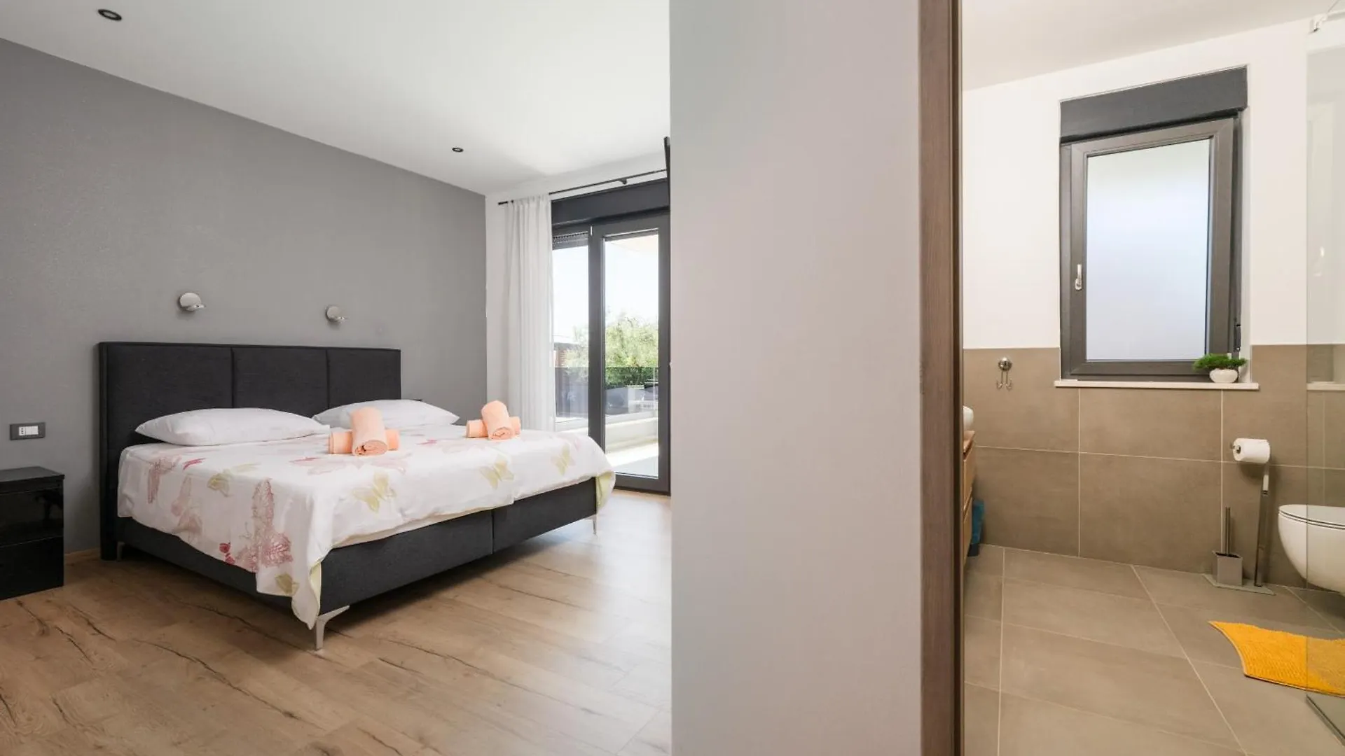 Villa Posidonia Near Pula With Sea View And Surrounded By Olive Trees Krnica